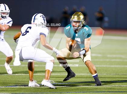 Thumbnail 1 in Central Catholic vs. Holy Cross photogallery.