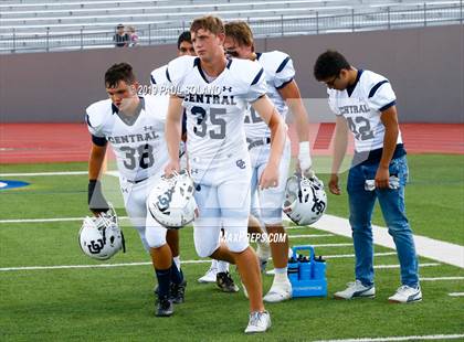 Thumbnail 3 in Central Catholic vs. Holy Cross photogallery.