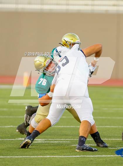 Thumbnail 2 in Central Catholic vs. Holy Cross photogallery.