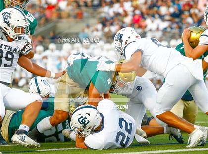 Thumbnail 3 in Central Catholic vs. Holy Cross photogallery.