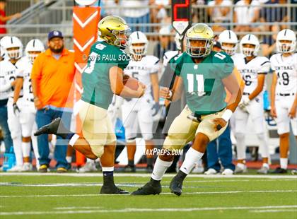 Thumbnail 1 in Central Catholic vs. Holy Cross photogallery.