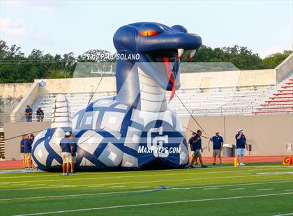 Thumbnail 2 in Central Catholic vs. Holy Cross photogallery.