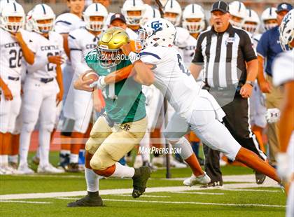Thumbnail 2 in Central Catholic vs. Holy Cross photogallery.