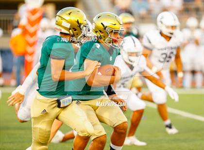 Thumbnail 1 in Central Catholic vs. Holy Cross photogallery.