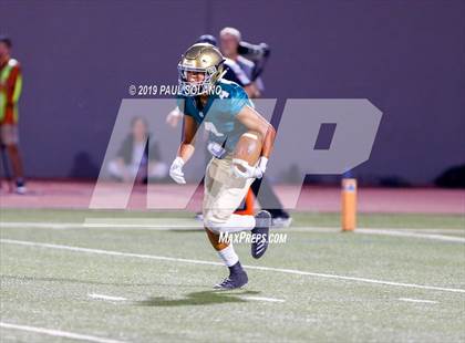 Thumbnail 2 in Central Catholic vs. Holy Cross photogallery.
