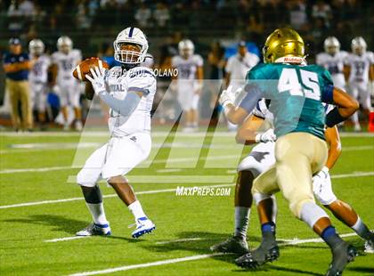 Thumbnail 3 in Central Catholic vs. Holy Cross photogallery.