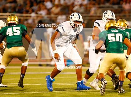 Thumbnail 3 in Central Catholic vs. Holy Cross photogallery.
