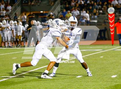 Thumbnail 1 in Central Catholic vs. Holy Cross photogallery.
