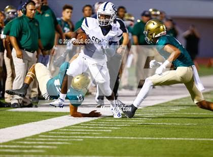 Thumbnail 2 in Central Catholic vs. Holy Cross photogallery.