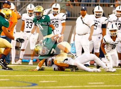 Thumbnail 1 in Central Catholic vs. Holy Cross photogallery.