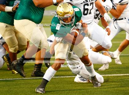 Thumbnail 2 in Central Catholic vs. Holy Cross photogallery.