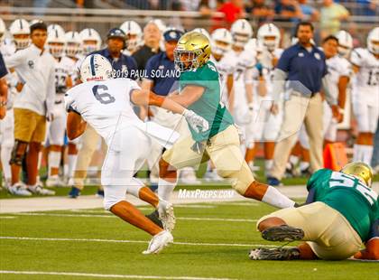 Thumbnail 1 in Central Catholic vs. Holy Cross photogallery.
