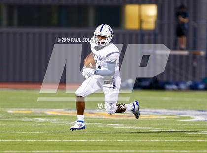 Thumbnail 3 in Central Catholic vs. Holy Cross photogallery.