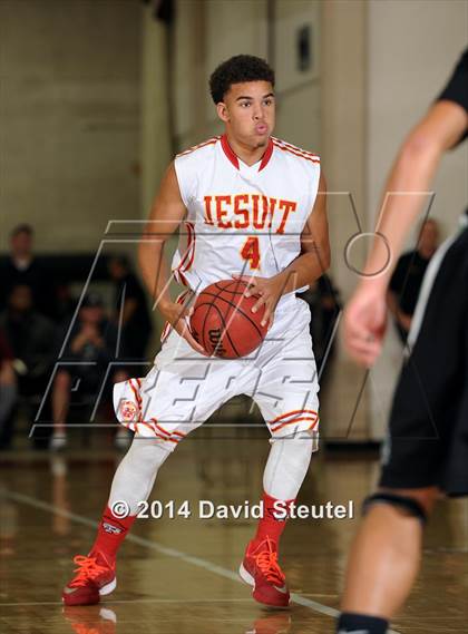 Thumbnail 2 in St. Mary's vs. Jesuit (Father Barry Christmas Classic) photogallery.