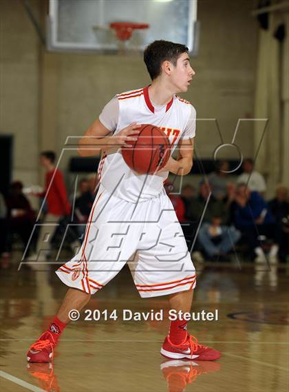Thumbnail 3 in St. Mary's vs. Jesuit (Father Barry Christmas Classic) photogallery.