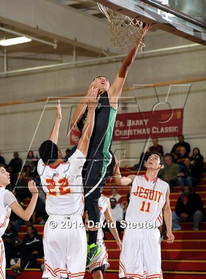 Thumbnail 2 in St. Mary's vs. Jesuit (Father Barry Christmas Classic) photogallery.