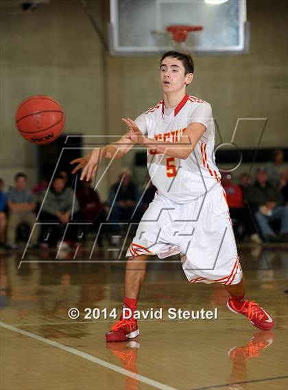 Thumbnail 2 in St. Mary's vs. Jesuit (Father Barry Christmas Classic) photogallery.