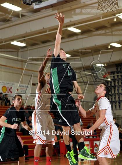 Thumbnail 2 in St. Mary's vs. Jesuit (Father Barry Christmas Classic) photogallery.