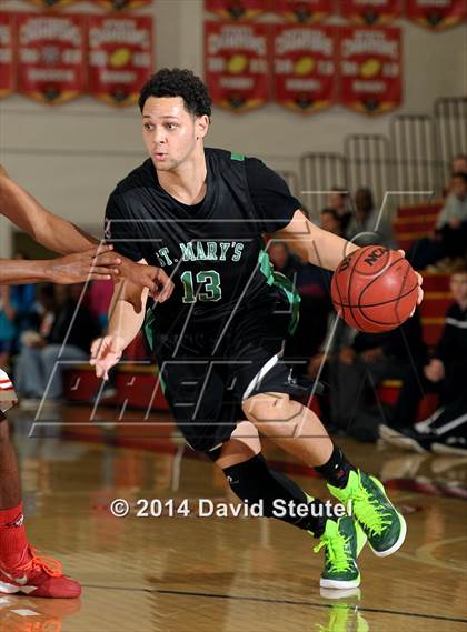 Thumbnail 1 in St. Mary's vs. Jesuit (Father Barry Christmas Classic) photogallery.