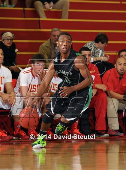 Thumbnail 2 in St. Mary's vs. Jesuit (Father Barry Christmas Classic) photogallery.