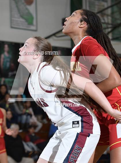 Thumbnail 2 in Cathedral Catholic vs. Perry (MLK Showcase) photogallery.