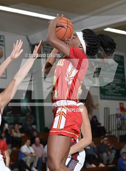 Thumbnail 2 in Cathedral Catholic vs. Perry (MLK Showcase) photogallery.