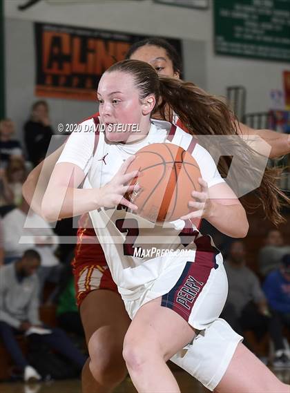 Thumbnail 2 in Cathedral Catholic vs. Perry (MLK Showcase) photogallery.