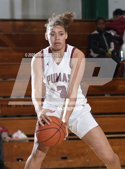 Thumbnail 3 in Cathedral Catholic vs. Perry (MLK Showcase) photogallery.