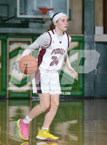 Thumbnail 2 in Cathedral Catholic vs. Perry (MLK Showcase) photogallery.