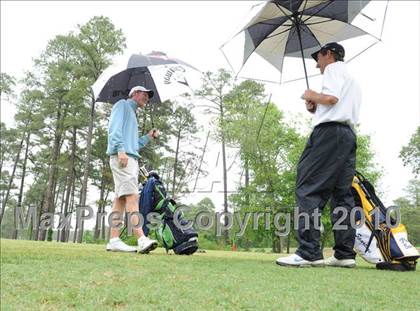 Thumbnail 2 in NCHSAA 4A Boys Golf Championships (Day 2) photogallery.