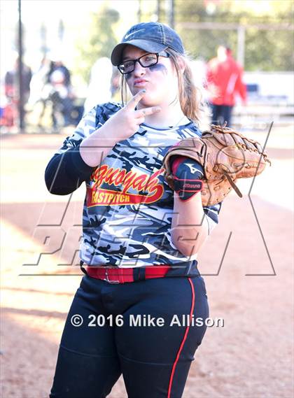 Thumbnail 3 in Sequoyah vs Grace Christian photogallery.