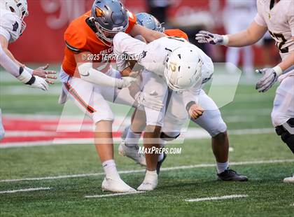 Thumbnail 3 in Lone Peak vs. Skyridge (UHSAA 6A Semi Final) photogallery.