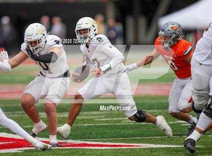 Thumbnail 3 in Lone Peak vs. Skyridge (UHSAA 6A Semi Final) photogallery.