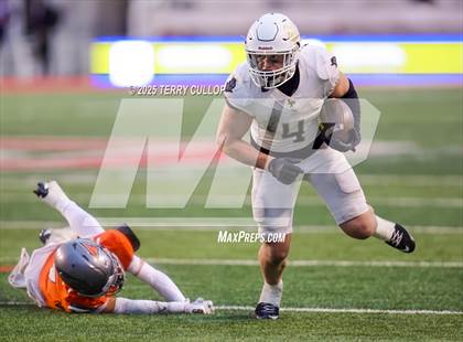 Thumbnail 3 in Lone Peak vs. Skyridge (UHSAA 6A Semi Final) photogallery.