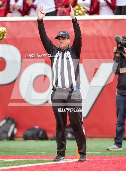 Thumbnail 2 in Lone Peak vs. Skyridge (UHSAA 6A Semi Final) photogallery.