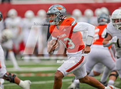Thumbnail 3 in Lone Peak vs. Skyridge (UHSAA 6A Semi Final) photogallery.