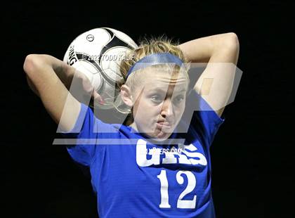 Thumbnail 2 in Danbury vs Glastonbury (CIAC Class LL Second Round) photogallery.