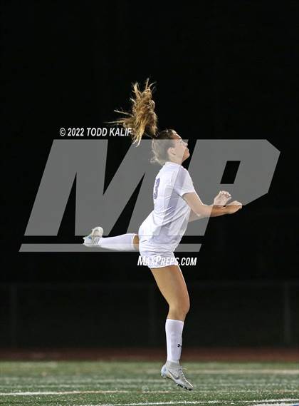 Thumbnail 3 in Danbury vs Glastonbury (CIAC Class LL Second Round) photogallery.