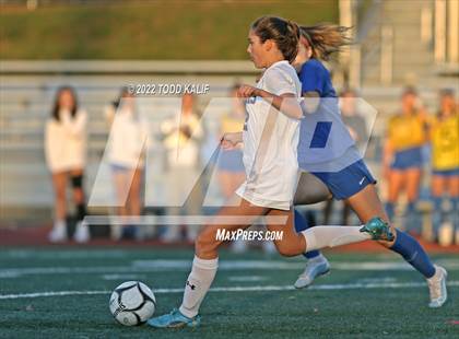 Thumbnail 3 in Danbury vs Glastonbury (CIAC Class LL Second Round) photogallery.