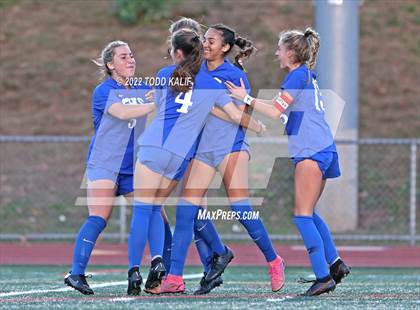 Thumbnail 1 in Danbury vs Glastonbury (CIAC Class LL Second Round) photogallery.