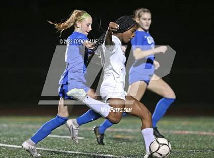 Thumbnail 1 in Danbury vs Glastonbury (CIAC Class LL Second Round) photogallery.