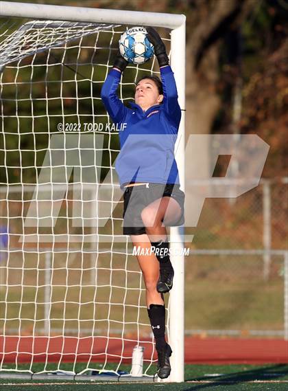 Thumbnail 2 in Danbury vs Glastonbury (CIAC Class LL Second Round) photogallery.