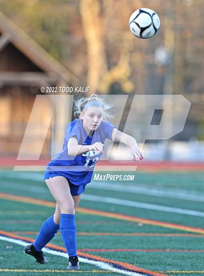 Thumbnail 3 in Danbury vs Glastonbury (CIAC Class LL Second Round) photogallery.
