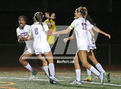 Thumbnail 3 in Danbury vs Glastonbury (CIAC Class LL Second Round) photogallery.