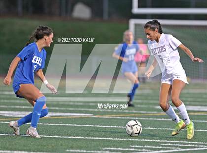 Thumbnail 1 in Danbury vs Glastonbury (CIAC Class LL Second Round) photogallery.