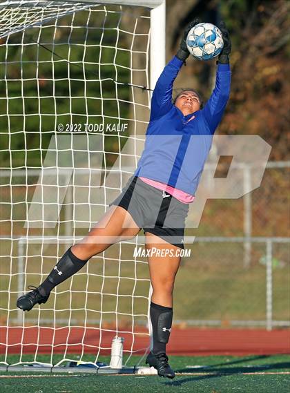 Thumbnail 3 in Danbury vs Glastonbury (CIAC Class LL Second Round) photogallery.