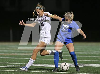 Thumbnail 1 in Danbury vs Glastonbury (CIAC Class LL Second Round) photogallery.