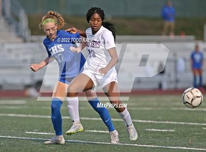 Thumbnail 1 in Danbury vs Glastonbury (CIAC Class LL Second Round) photogallery.