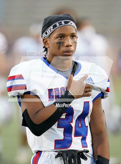 Thumbnail 3 in Christian Brothers vs. Jesuit (Holy Bowl) photogallery.