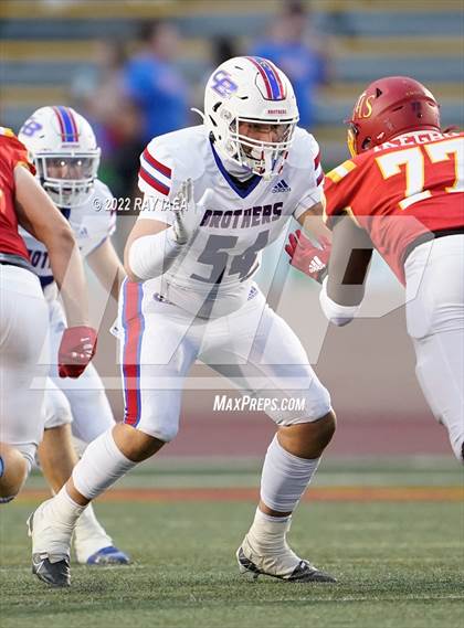 Thumbnail 1 in Christian Brothers vs. Jesuit (Holy Bowl) photogallery.